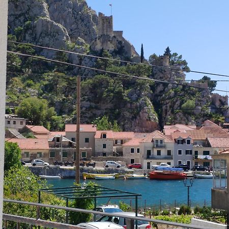 Apartment Navika Omis Ngoại thất bức ảnh