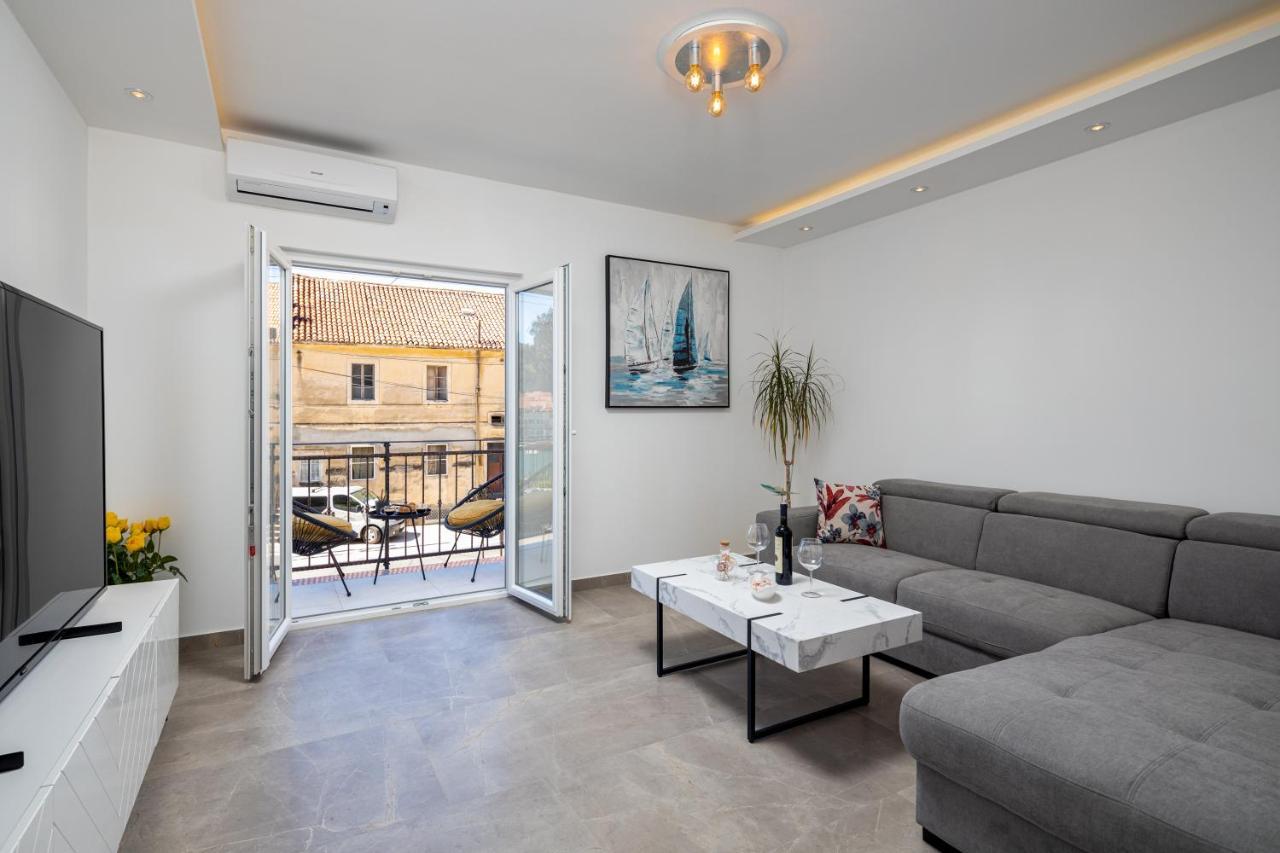 Apartment Navika Omis Ngoại thất bức ảnh