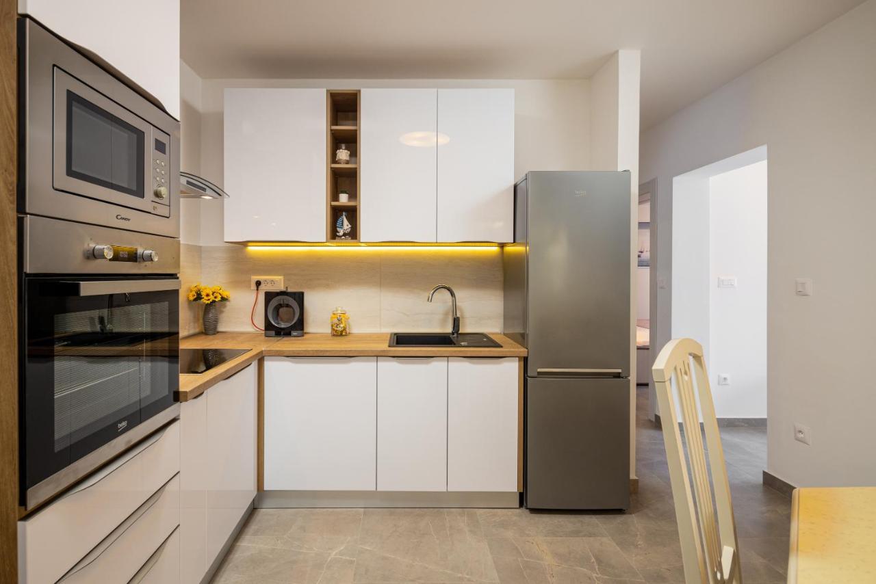 Apartment Navika Omis Ngoại thất bức ảnh