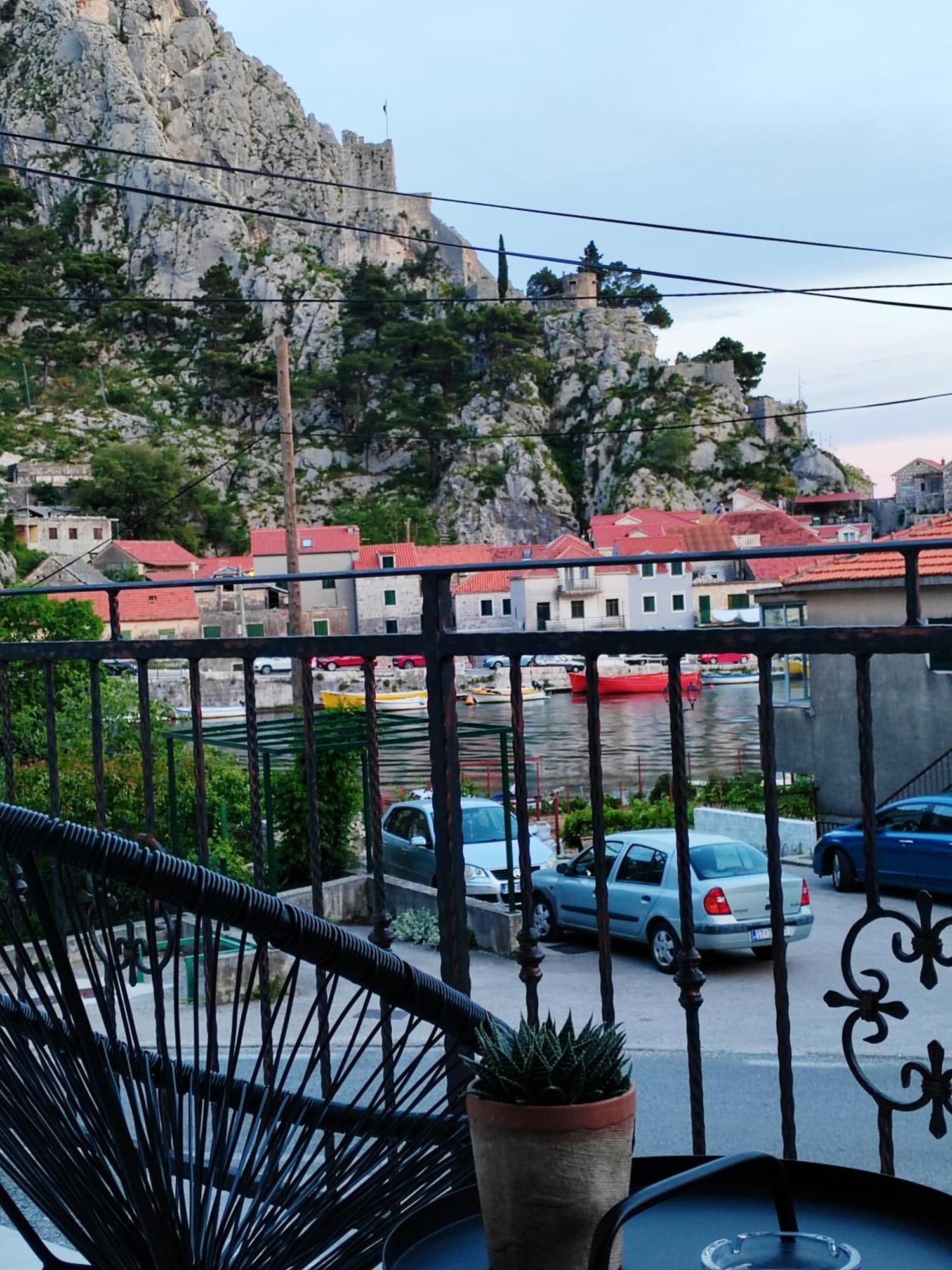 Apartment Navika Omis Ngoại thất bức ảnh